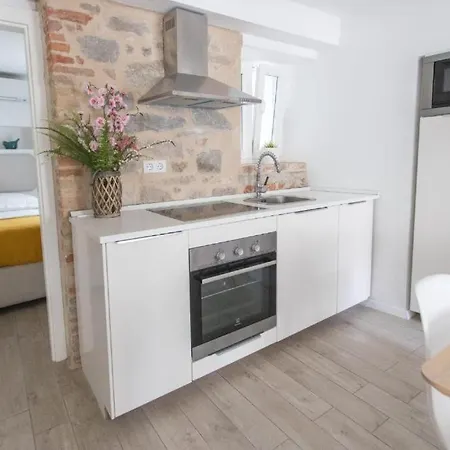 Apartman Sps *